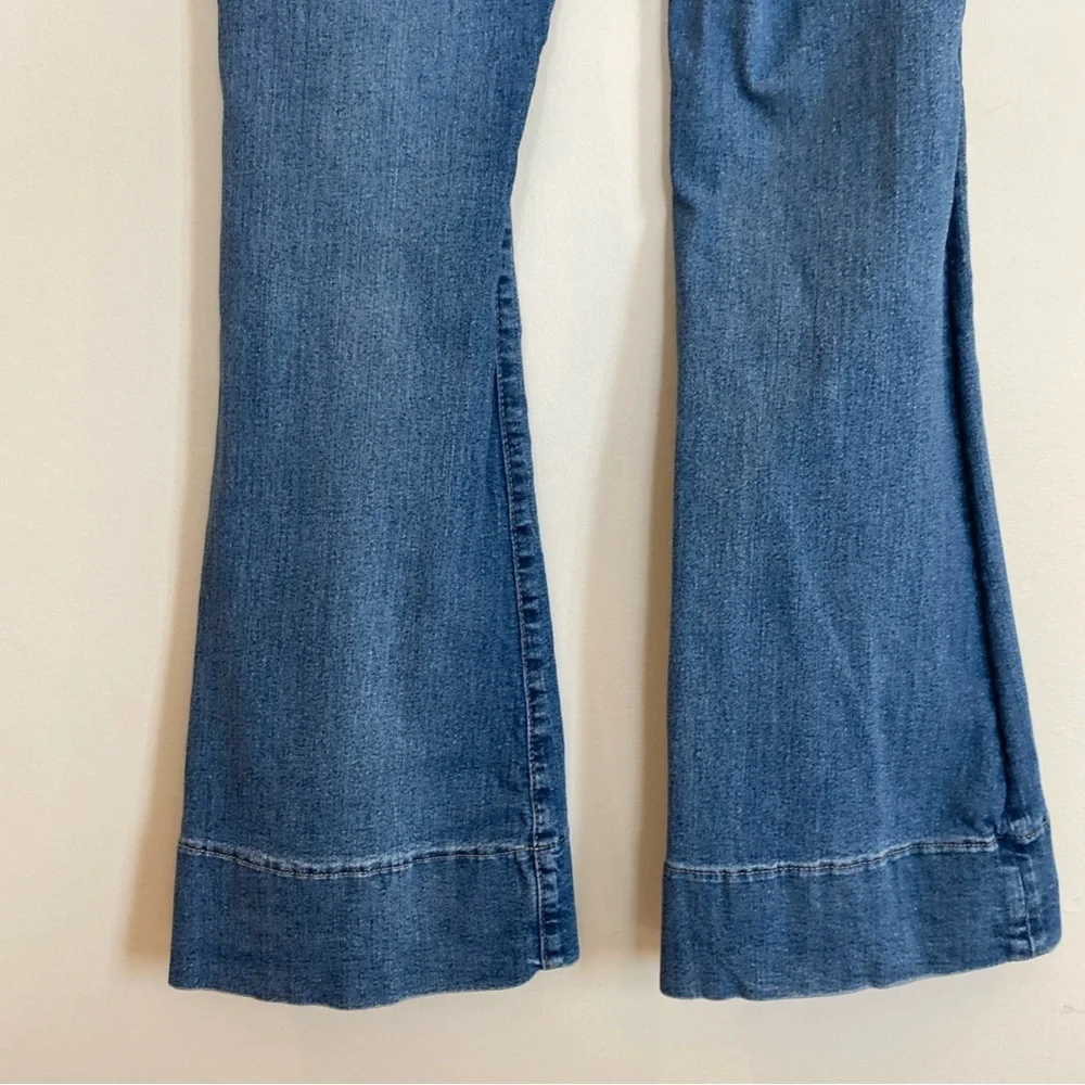 Tommy Hilfiger Lafayette High Rise Flare Jeans Size 2 Medium Wash Logo 90s Y2K